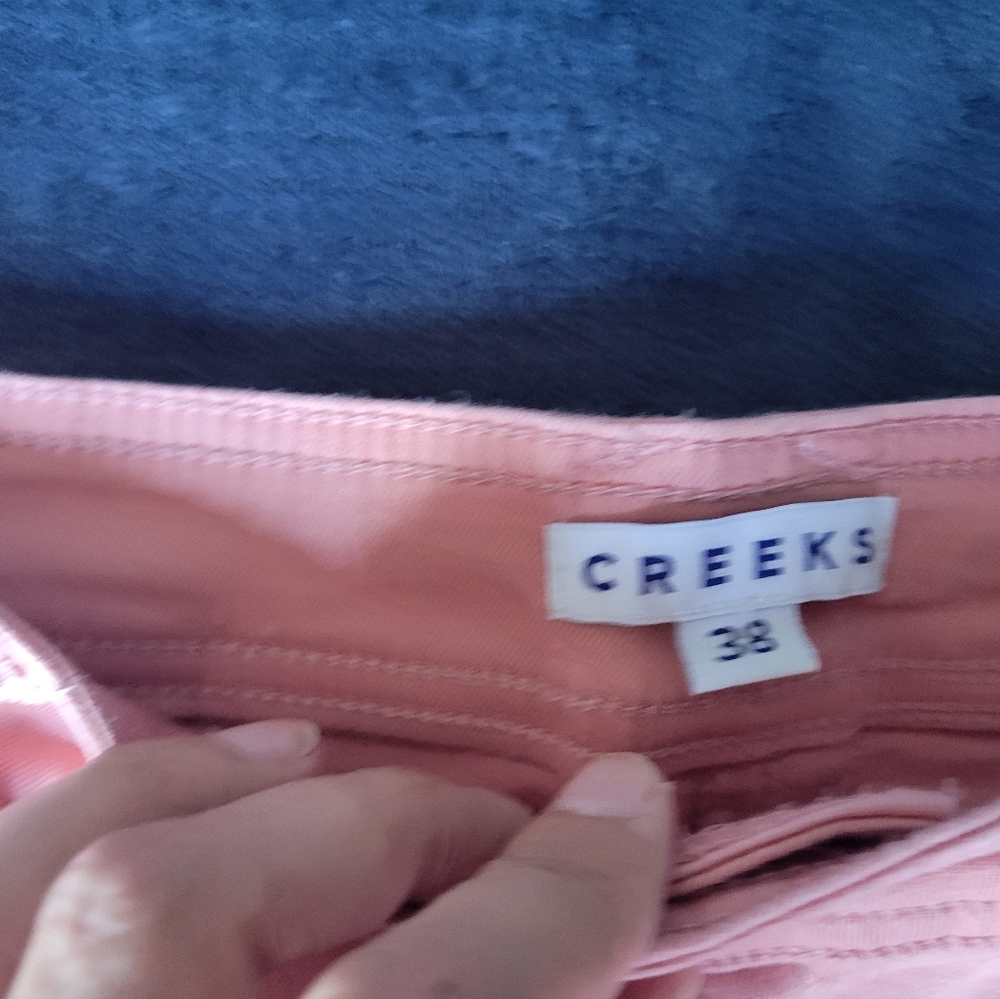 Pink Cropped Pants - Picture 3 of 7